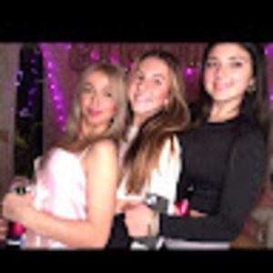 Meet your Posher, Mia